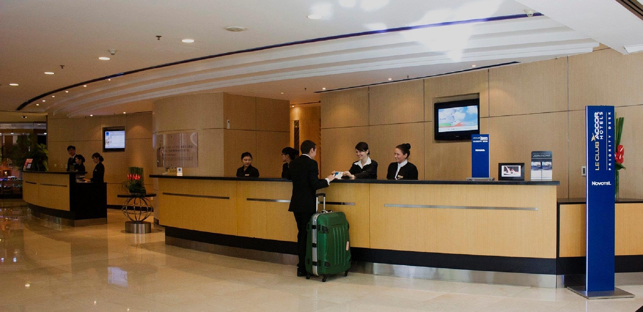Novotel Atlantis Shanghai - Breakfast In The Clouds With River View In The Revolving Restaurant & 24Hours Free Self-Laundry Xangai Exterior foto
