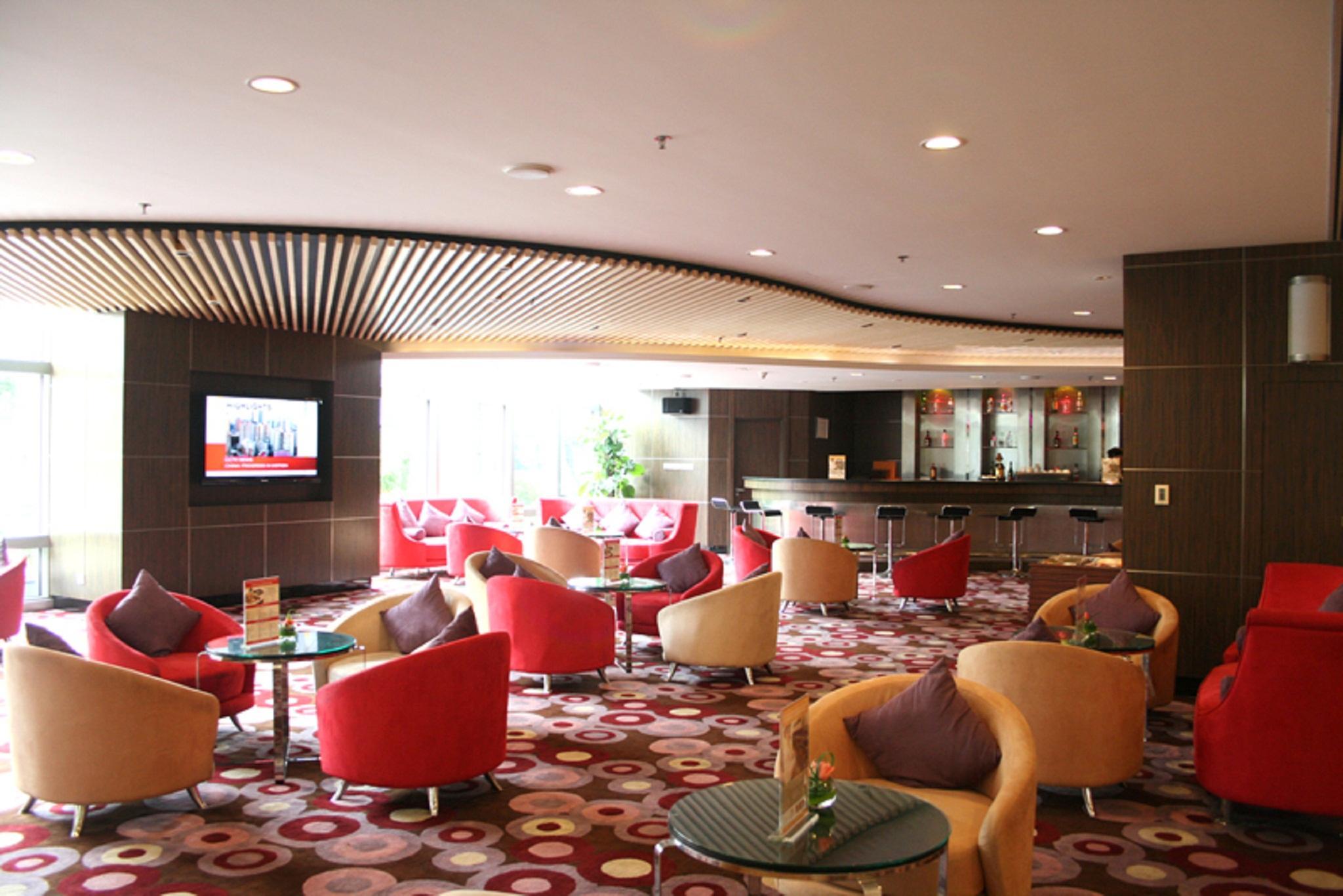 Novotel Atlantis Shanghai - Breakfast In The Clouds With River View In The Revolving Restaurant & 24Hours Free Self-Laundry Xangai Exterior foto