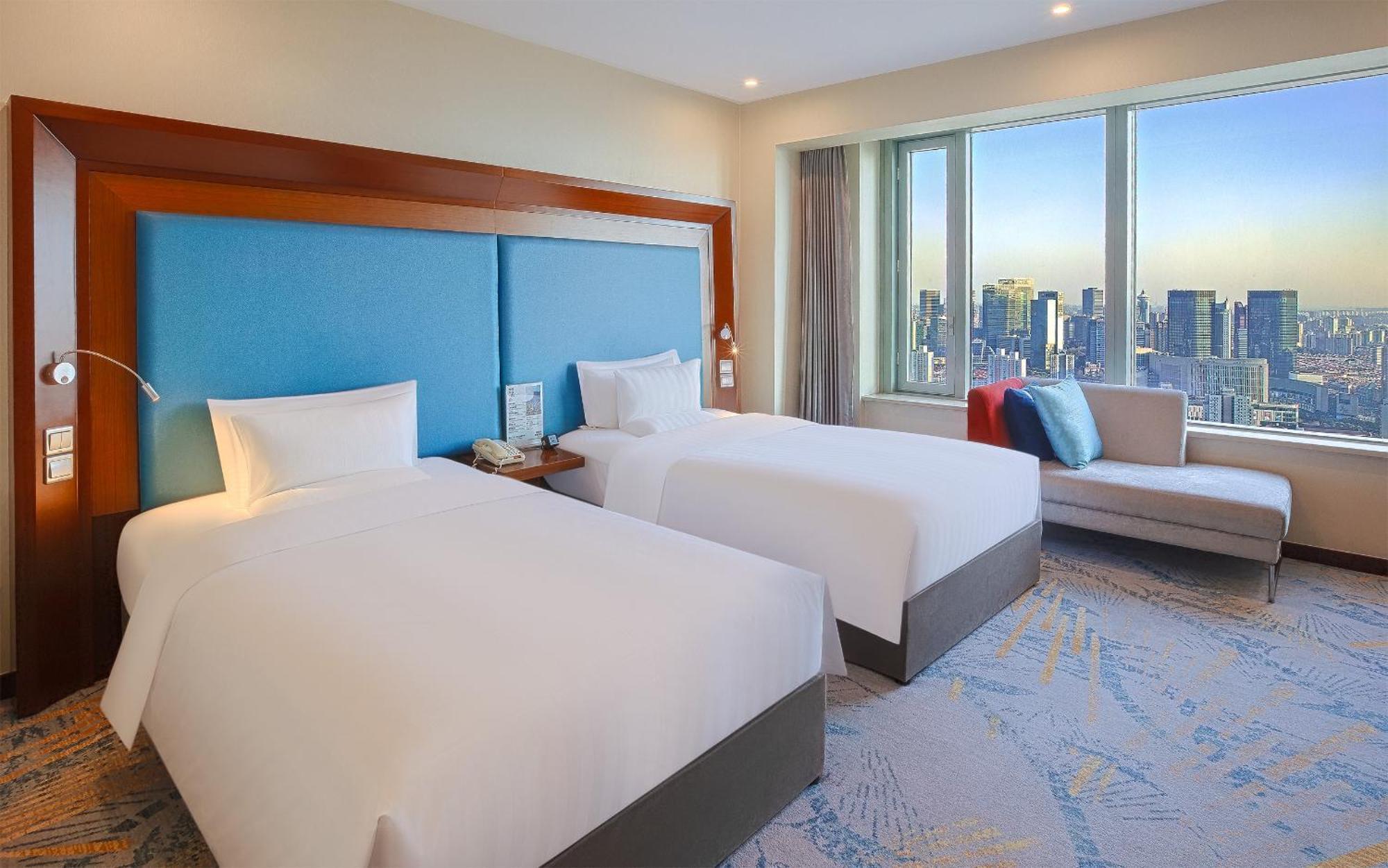 Novotel Atlantis Shanghai - Breakfast In The Clouds With River View In The Revolving Restaurant & 24Hours Free Self-Laundry Xangai Exterior foto