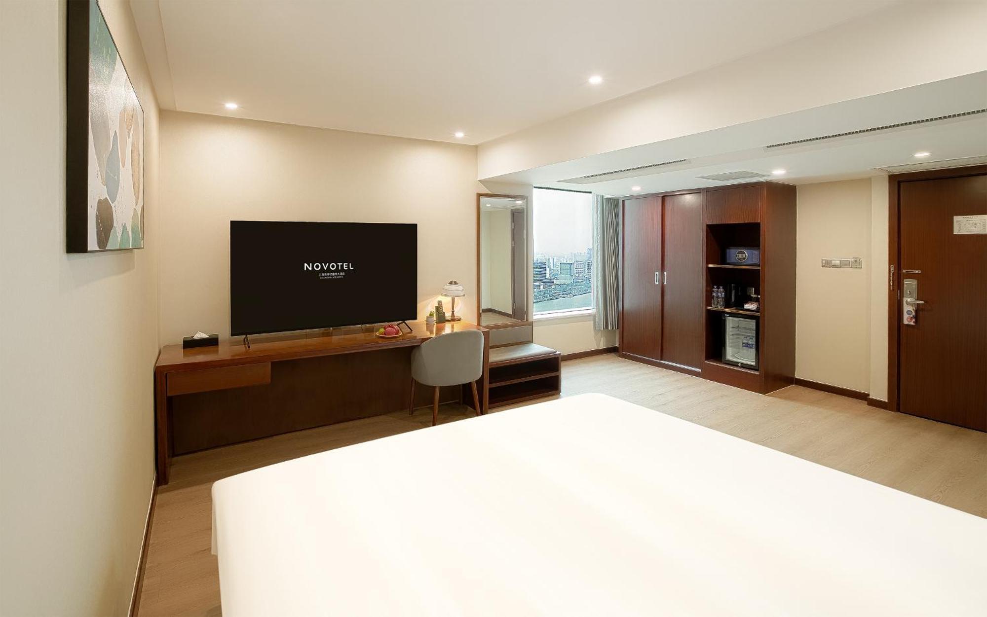 Novotel Atlantis Shanghai - Breakfast In The Clouds With River View In The Revolving Restaurant & 24Hours Free Self-Laundry Xangai Exterior foto