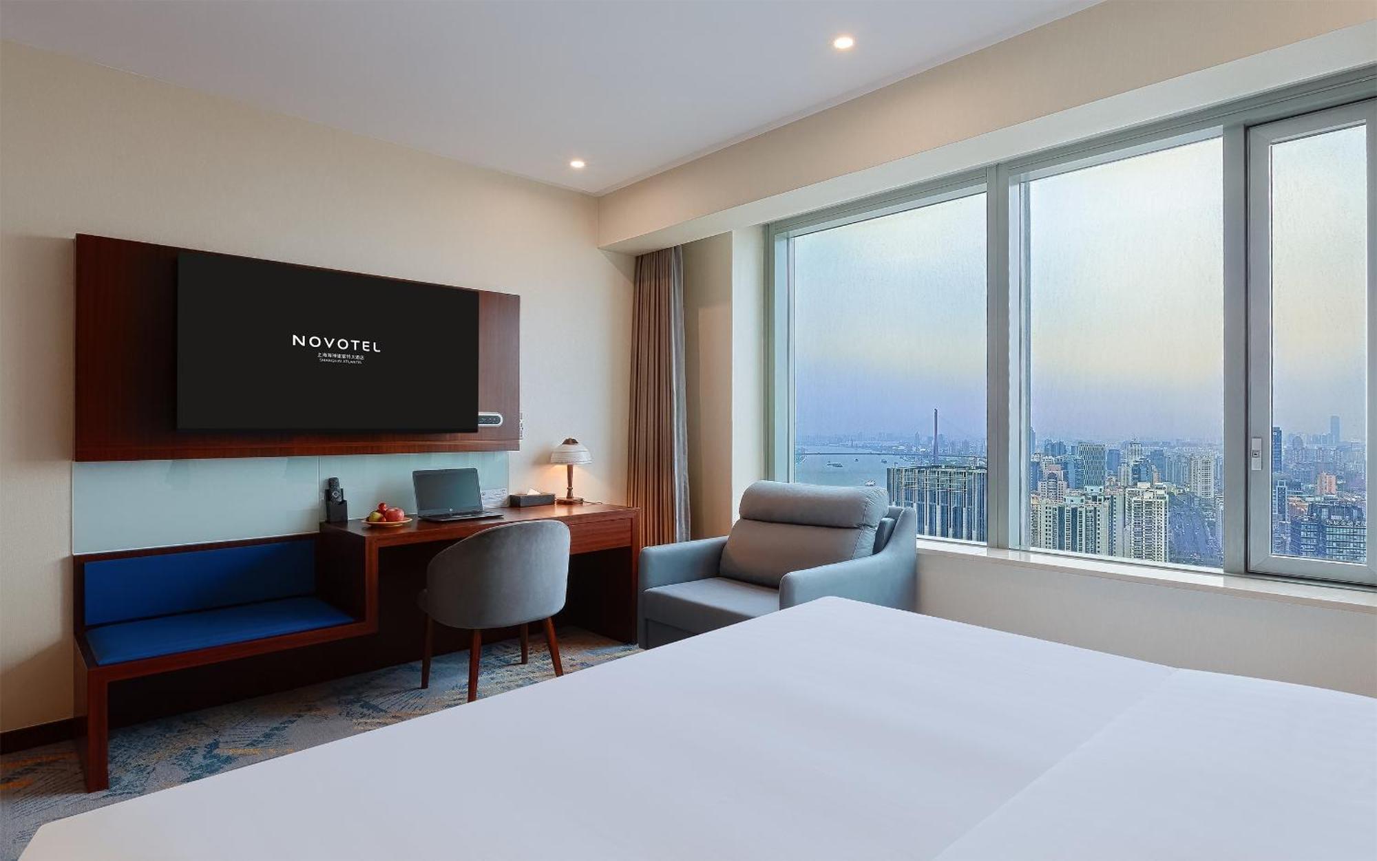 Novotel Atlantis Shanghai - Breakfast In The Clouds With River View In The Revolving Restaurant & 24Hours Free Self-Laundry Xangai Exterior foto
