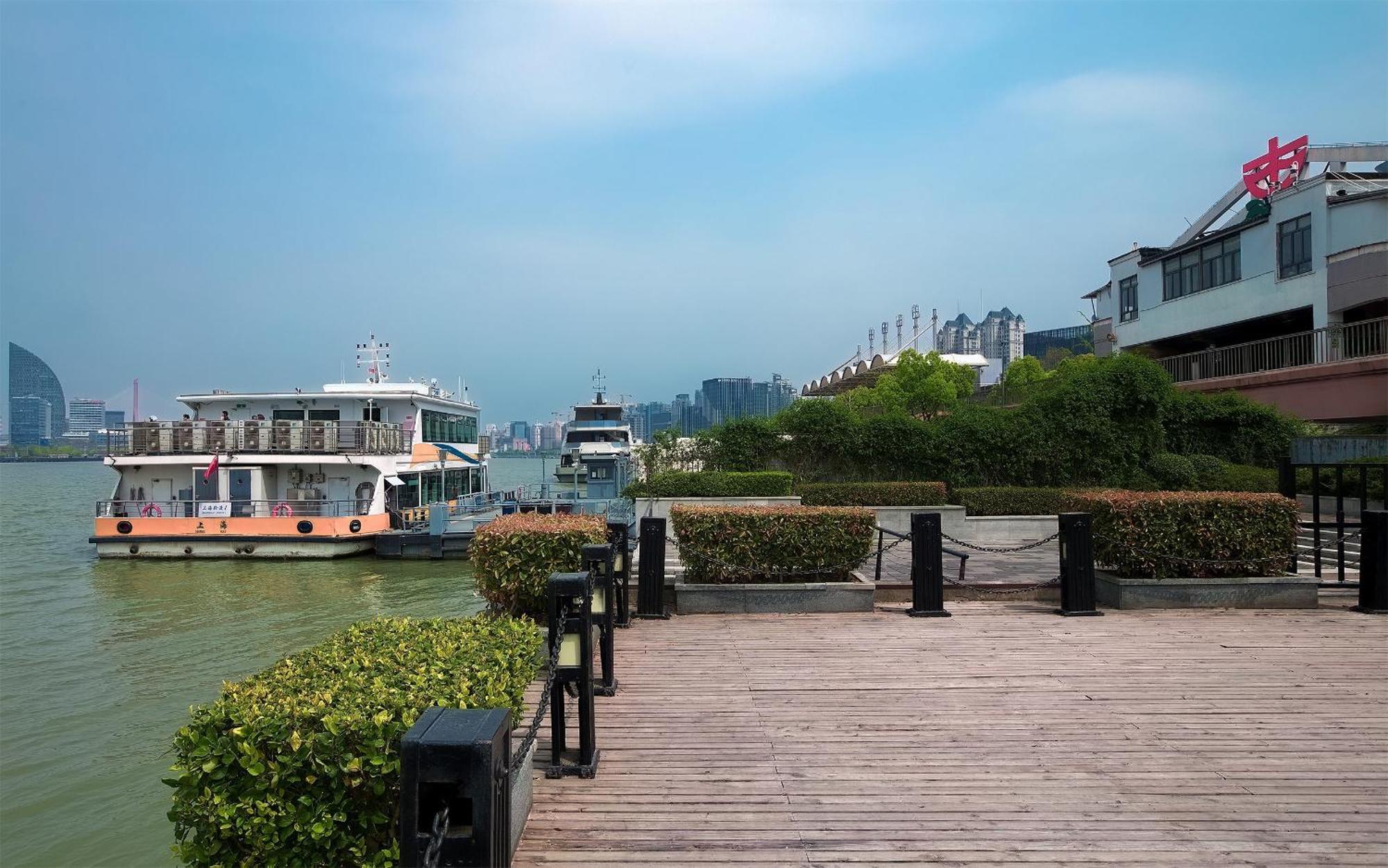 Novotel Atlantis Shanghai - Breakfast In The Clouds With River View In The Revolving Restaurant & 24Hours Free Self-Laundry Xangai Exterior foto